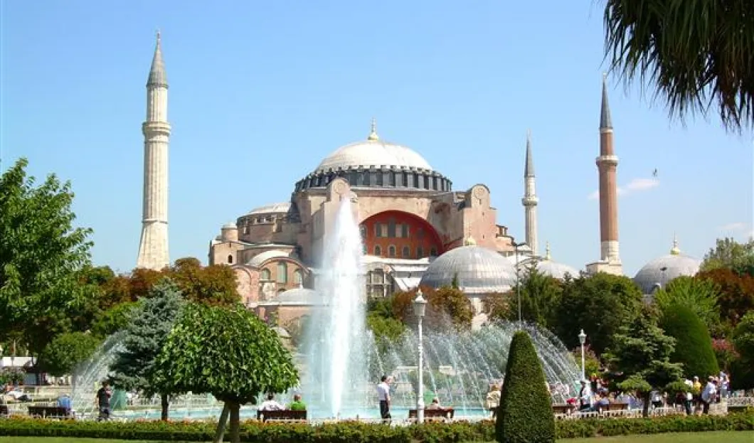 TURECKO LÁKÁ PŘÍZNIVCE NÁBOŽENSKÉ TURISTIKY
