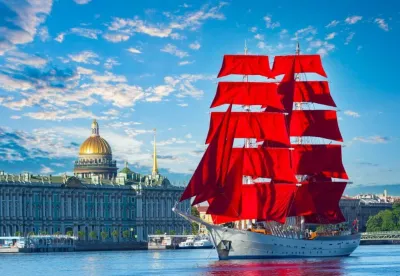PETROHRAD V ROCE 2022 PŘIVÍTÁ VÍCE NEŽ 5 MILIONŮ TURISTŮ